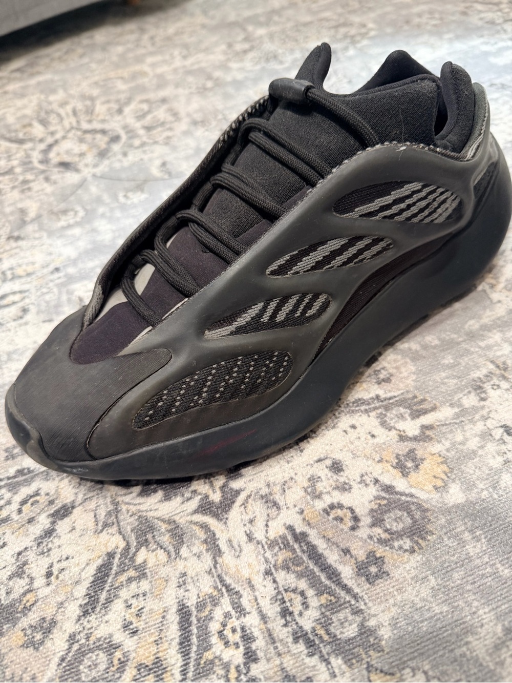 Adidas Yeezy 700 V3 Dark Glow GX6144 Men’s Size 9 Black Sneakers - Picture 2 of 10